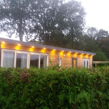 Luxe Bungalow Op Rustig Vakantiepark. Dronrijp ภายนอก รูปภาพ